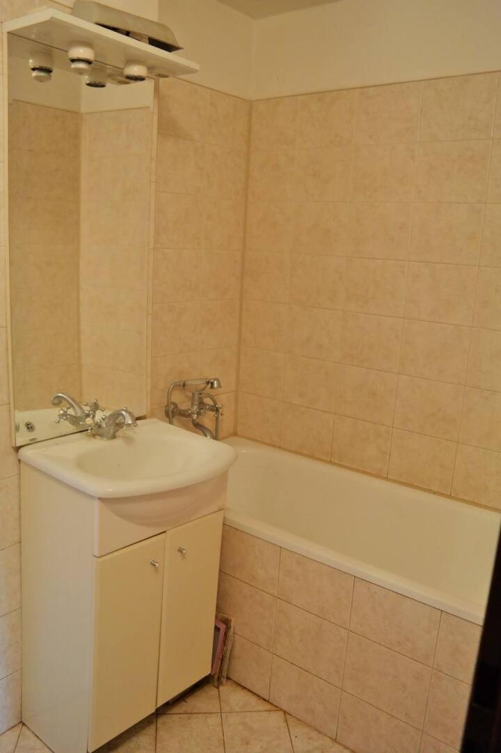 Apartment Trojska براغ المظهر الخارجي الصورة